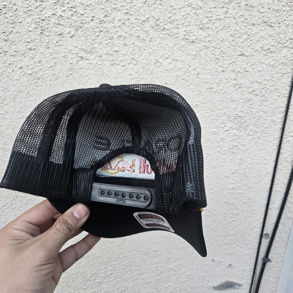 Oracle Red Bull Racing Black Cap - Picture 3 of 3